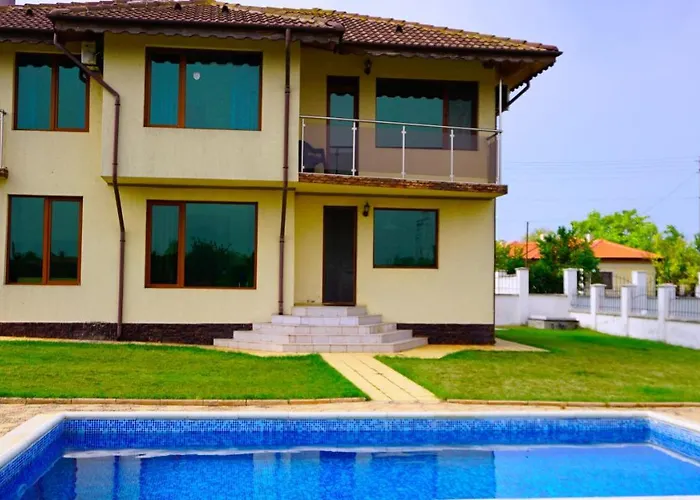 別荘 роза - Rosa *