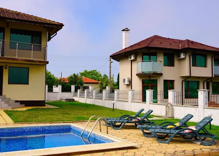 別荘 роза - Rosa *