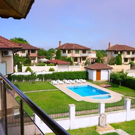 בית נופש роза - Rosa Bŭlgarevo