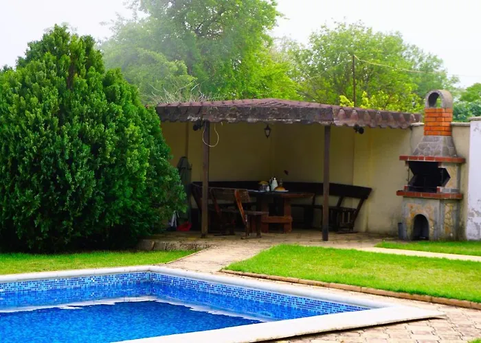 роза - Rosa Ваканционна къща Булгарево